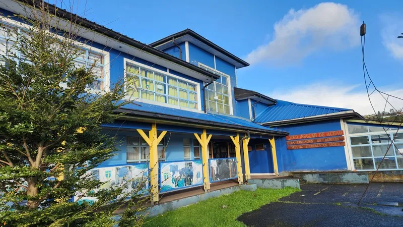 ALUMNOS (AS) DEL LICEO BICENTENARIO INSULAR DE ACHAO REALIZARON ENCUESTA POR ELECCIONES MUNICIPALES COMUNALES 2024 Imagen noticias Wapi Chilwe