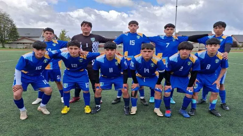 EL LICEO BICENTENARIO INSULAR DE ACHAO OBTIENE EXCELENTES RESULTADOS DE FÚTBOL EN PUERTO VARAS Imagen noticias Wapi Chilwe