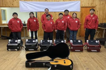 NIÑ@S ACORDEONISTAS DE COÑAB CUENTAN CON NUEVA INDUMENTARIA - Wapi Chilwe